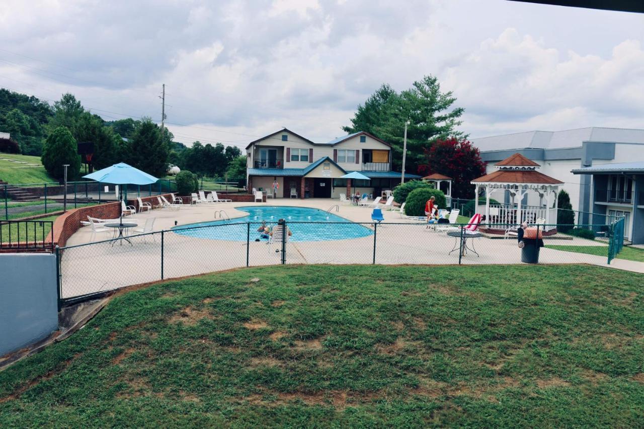 Baymont By Wyndham Cookeville Extérieur photo
