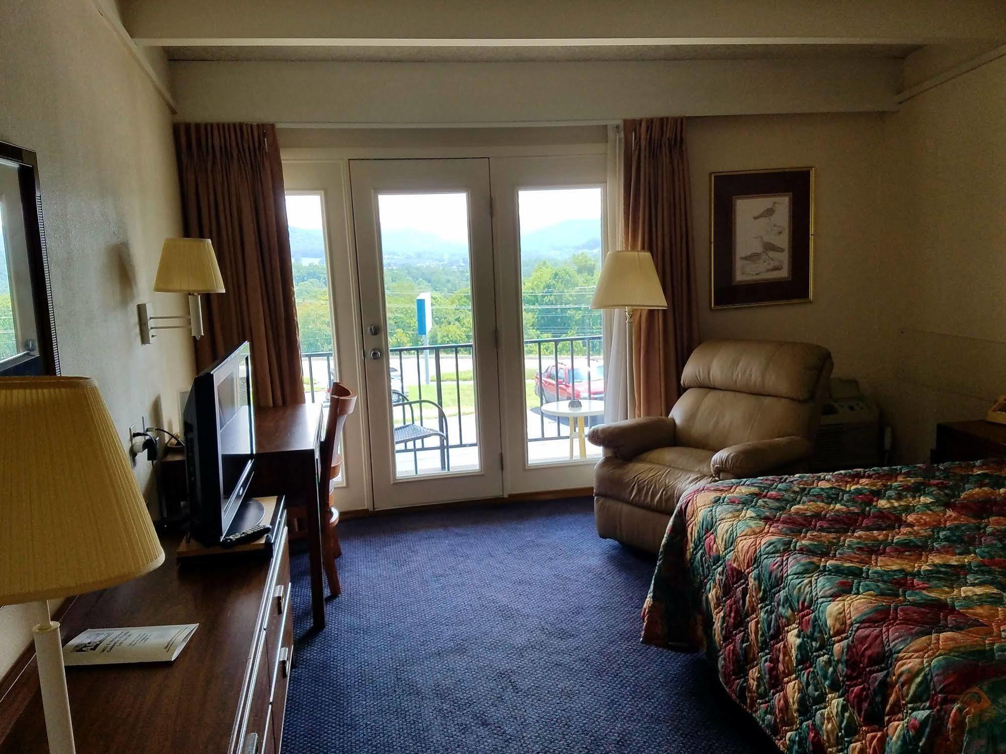 Baymont By Wyndham Cookeville Extérieur photo