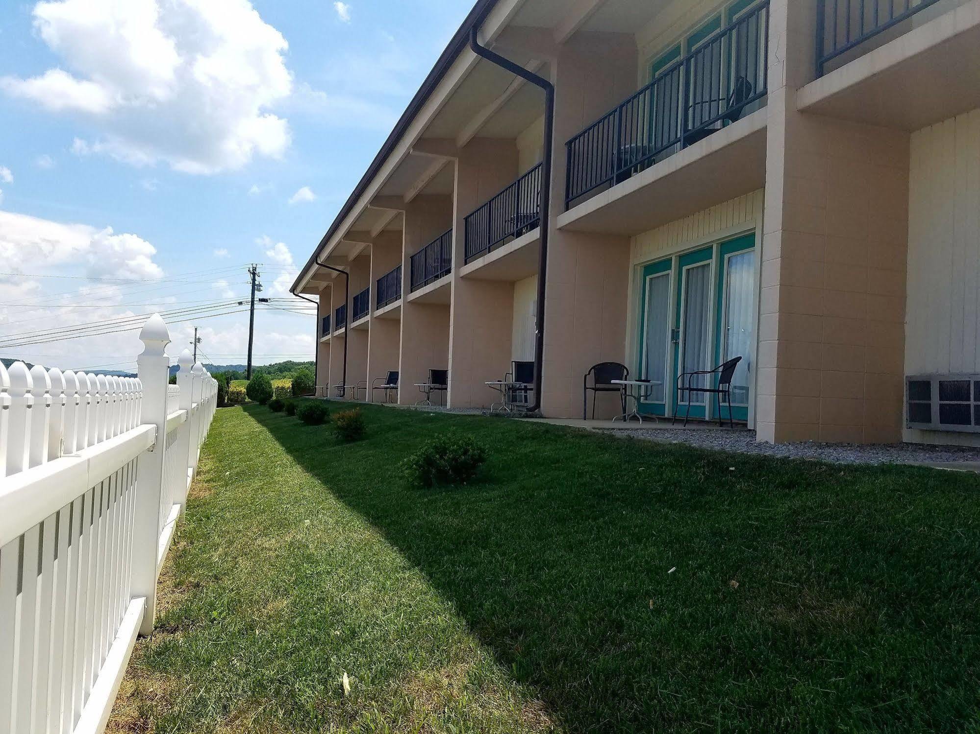 Baymont By Wyndham Cookeville Extérieur photo